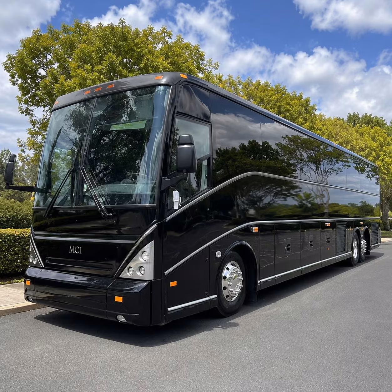 choctaw stadium concert shuttles skip the parking nightmare on show night